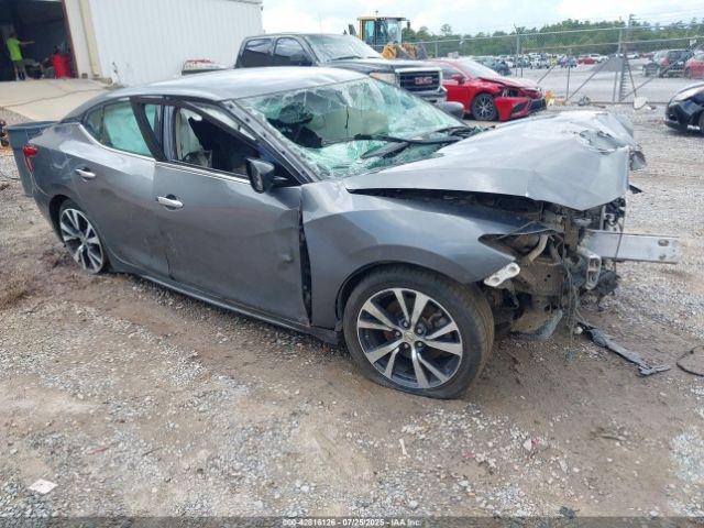  Salvage Nissan Maxima