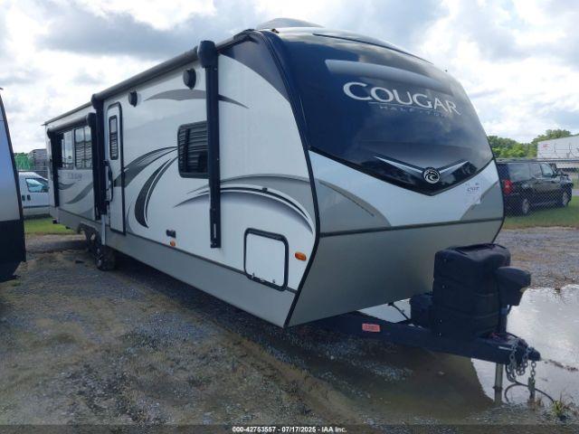  Salvage Keystone Coach Cougar