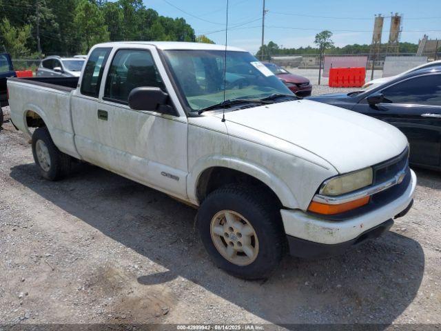  Salvage Chevrolet S-10