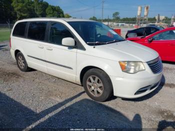  Salvage Chrysler Town & Country