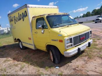  Salvage General Motors Cutaway Van