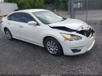  Salvage Nissan Altima