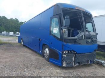  Salvage Motor Coach Industri Transit Bus