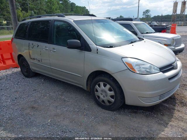  Salvage Toyota Sienna