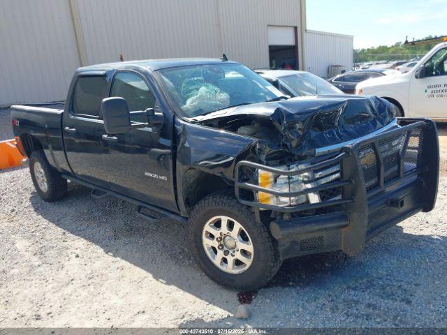  Salvage Chevrolet Silverado 2500