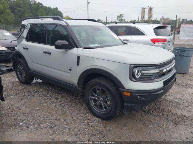  Salvage Ford Bronco