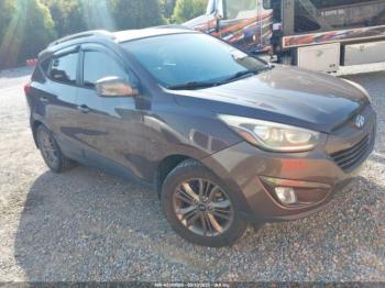  Salvage Hyundai TUCSON