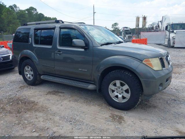  Salvage Nissan Pathfinder
