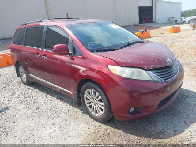  Salvage Toyota Sienna