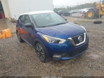  Salvage Nissan Kicks
