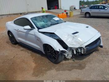  Salvage Ford Mustang