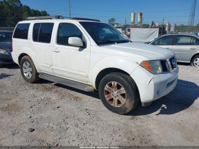  Salvage Nissan Pathfinder