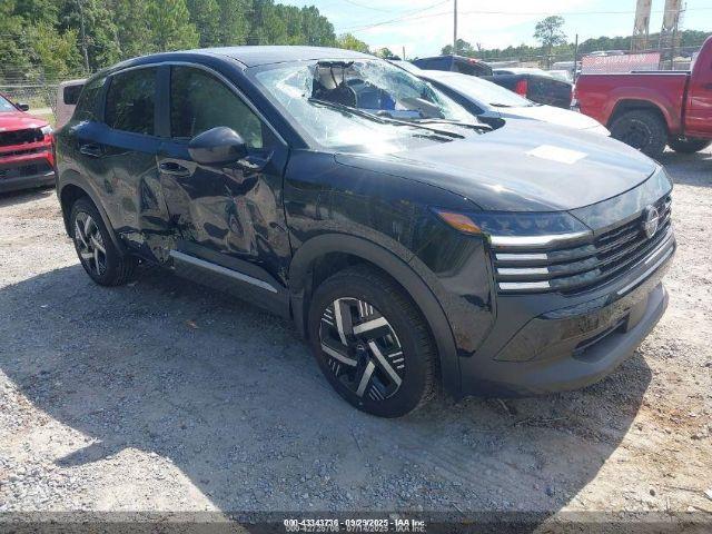  Salvage Nissan Kicks