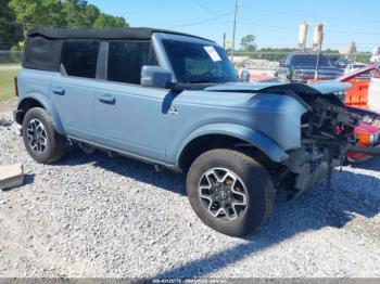  Salvage Ford Bronco