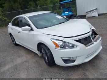  Salvage Nissan Altima