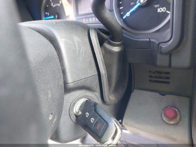 Ford F-450 Xlt Image 11