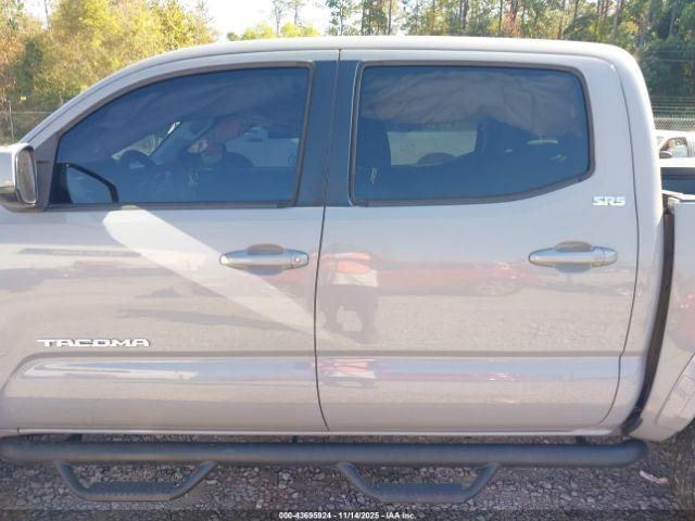 Toyota Tacoma Sr5 V6 Image 16