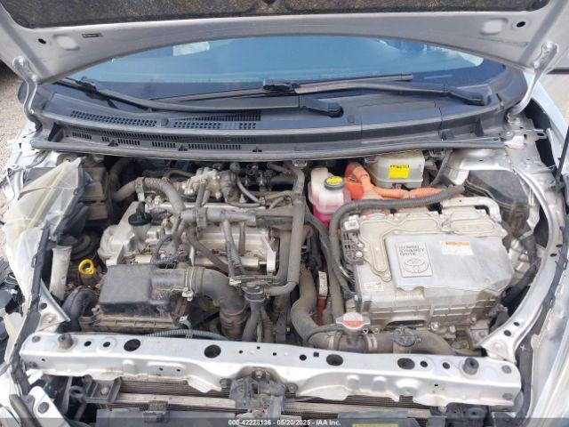 Toyota Prius c Two Image 3