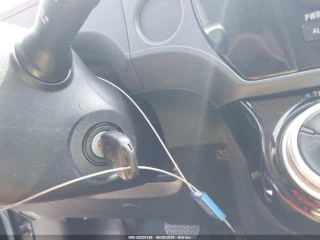 Toyota Prius c Two Image 13