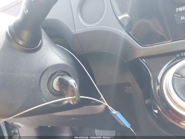 Toyota Prius c Two Image 13