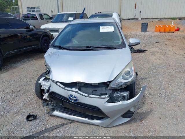 Toyota Prius c Two Image 14