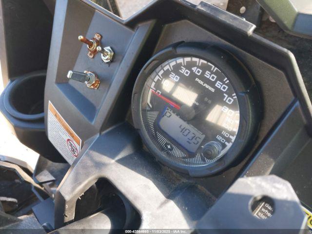 Polaris Ranger Crew 570-4 Image 4