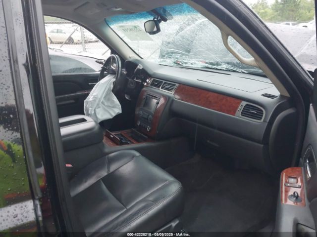 Chevrolet Tahoe Ltz Image 3