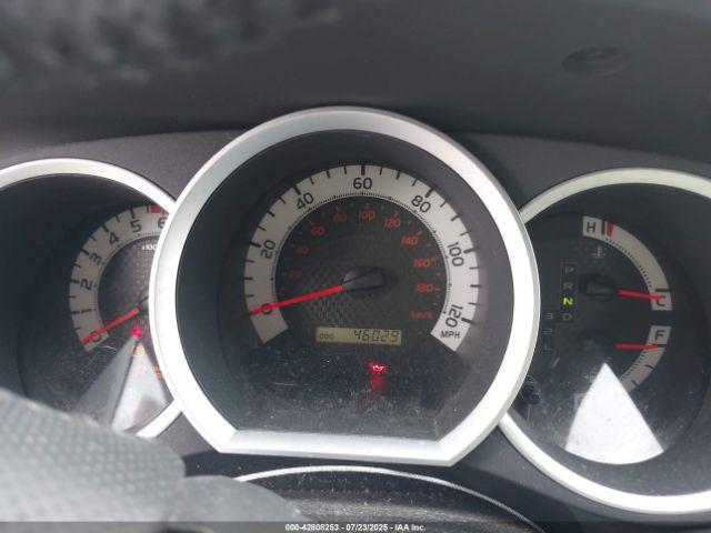 Toyota Tacoma Image 12