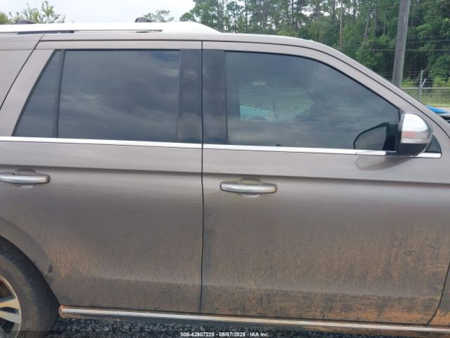 Ford Expedition Platinum Image 10