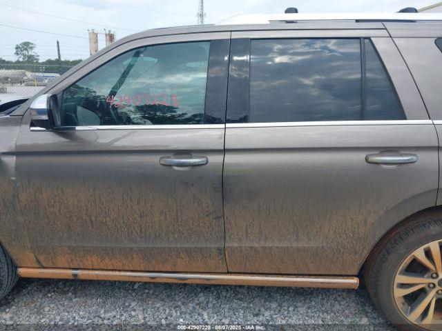 Ford Expedition Platinum Image 15