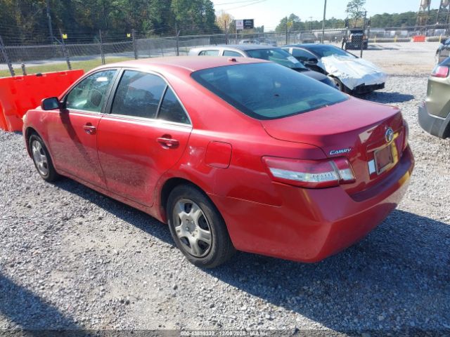 Toyota Camry Le Image 2