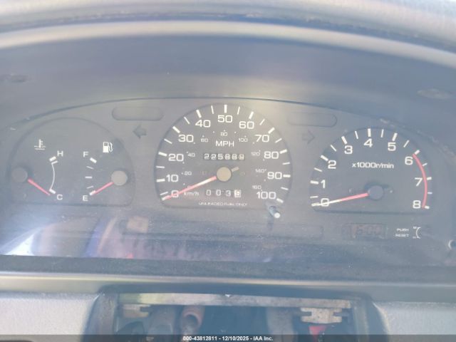 Nissan Truck Image 9