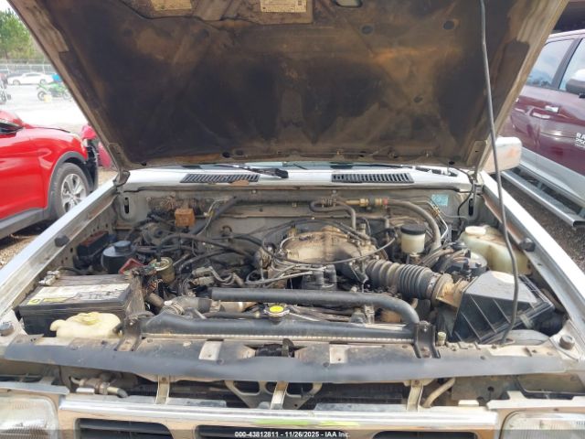 Nissan Truck Image 7