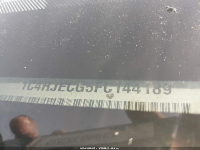 Jeep Grand Cherokee Overland Image 12