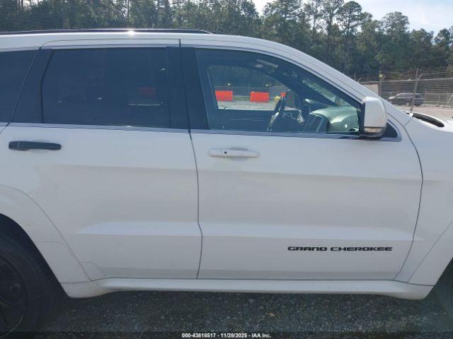 Jeep Grand Cherokee Overland Image 7