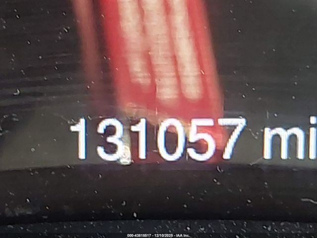 Jeep Grand Cherokee Overland Image 16