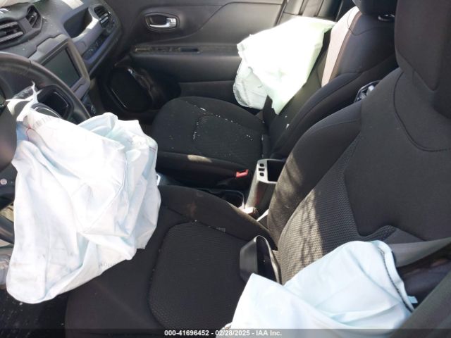 Jeep Renegade Altitude Fwd Image 9