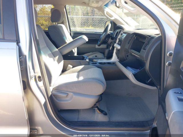 Toyota Tundra Sr5 5.7l V8 Image 12