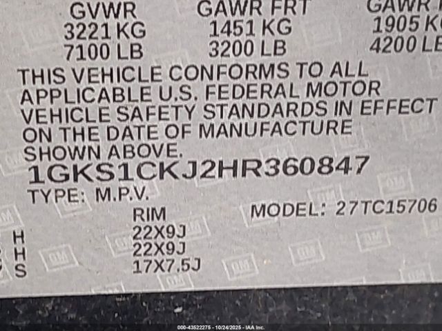 GMC Yukon Denali Image 4