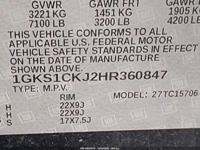 GMC Yukon Denali Image 4