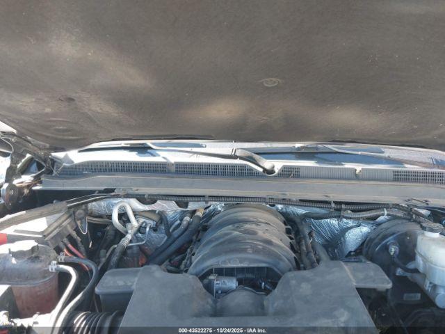 GMC Yukon Denali Image 5