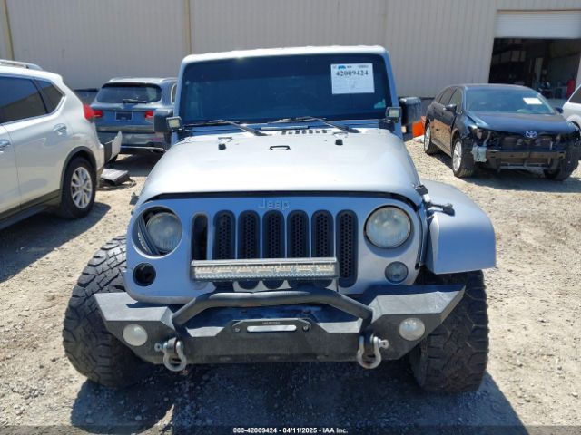 Jeep Wrangler Sahara Image 8