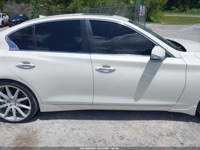 INFINITI Q50 3.0t Luxe Image 14