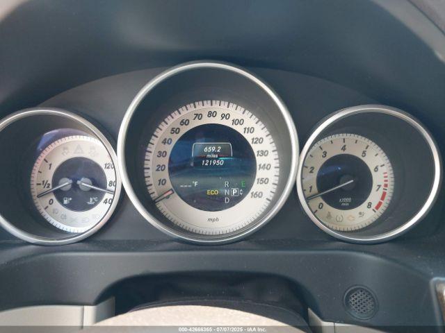 Mercedes-Benz E-Class 4matic Image 10