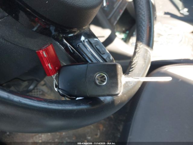 Volkswagen Beetle 1.8t Se Image 5