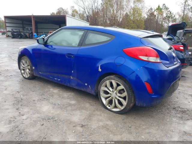 Hyundai VELOSTER Image 2
