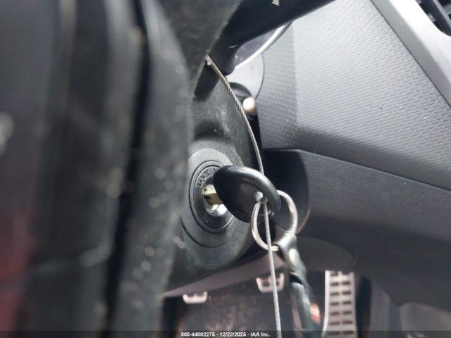 Hyundai VELOSTER Image 7