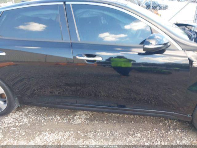 Kia Optima S Image 9