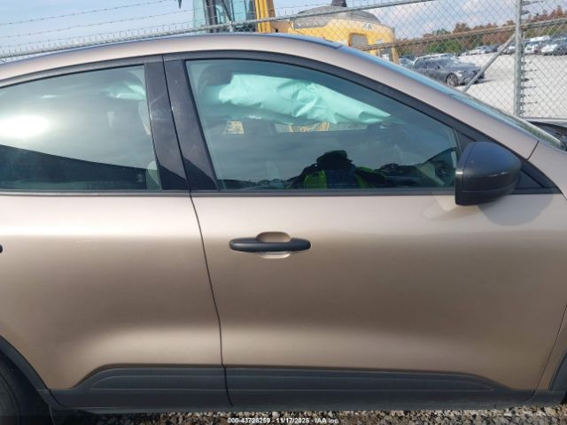 Ford Escape S Image 12