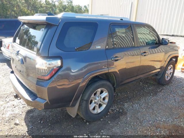 Toyota 4Runner Sr5 Image 15